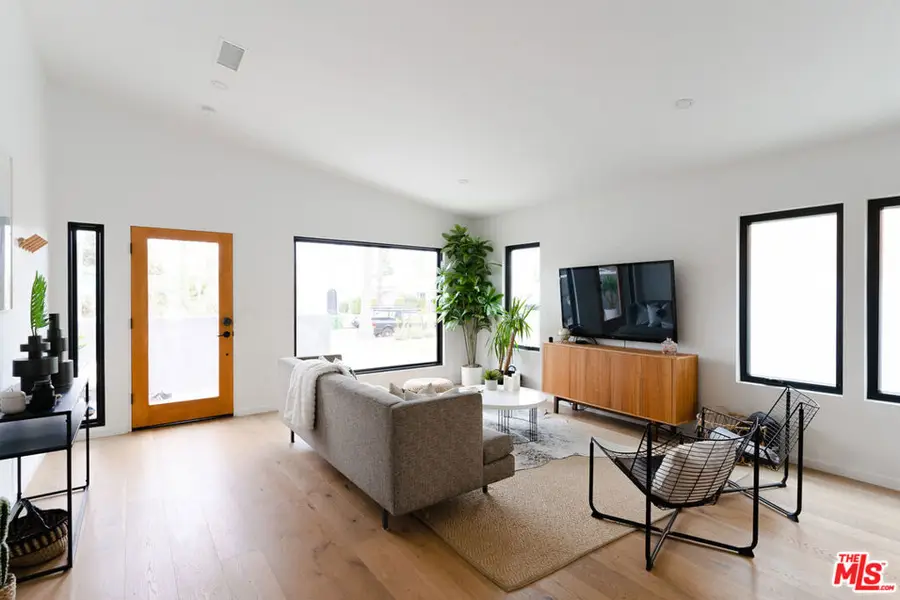 4507 10th Avenue, Los Angeles, CA 90043 - #2
