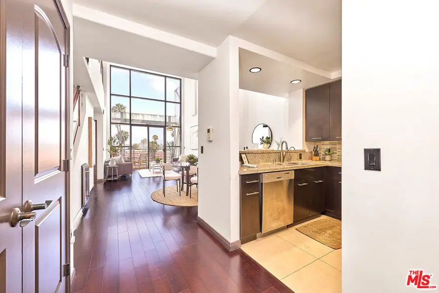 520 S Kingsley Drive #PH3, Los Angeles, CA 90020 - #2