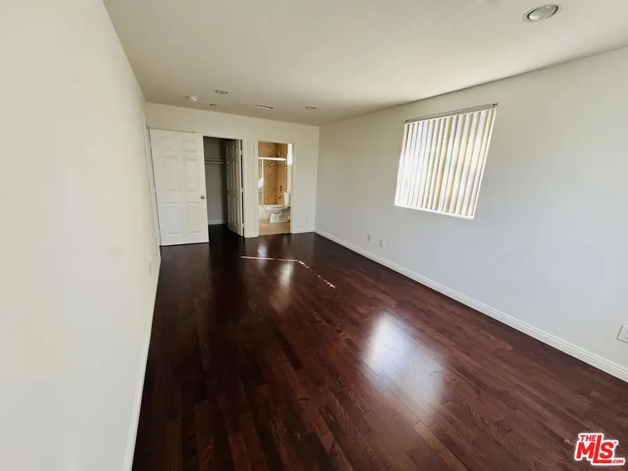 8822 Orchard Avenue, Los Angeles, CA 90044 - #3