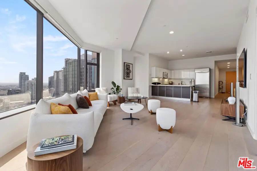 801 S Grand Avenue #2211, Los Angeles, CA 90017 - #2