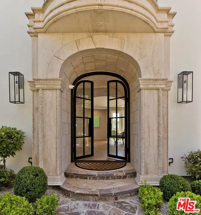2680 Bowmont Drive, Beverly Hills, CA 90210 - #2