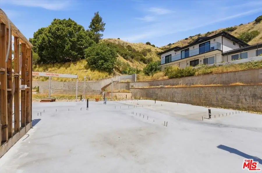 9865 Lanark Street, Sun Valley, CA 91352 - #3