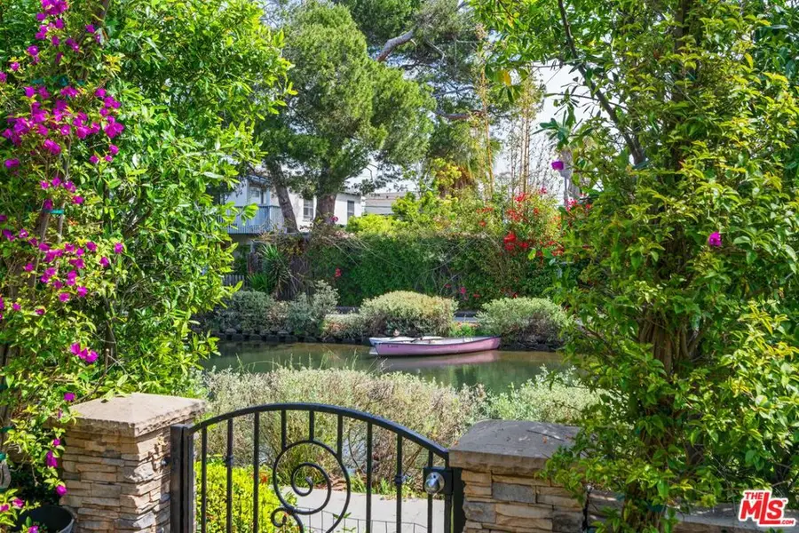 3005 Grand Canal, Venice, CA 90291 - #2
