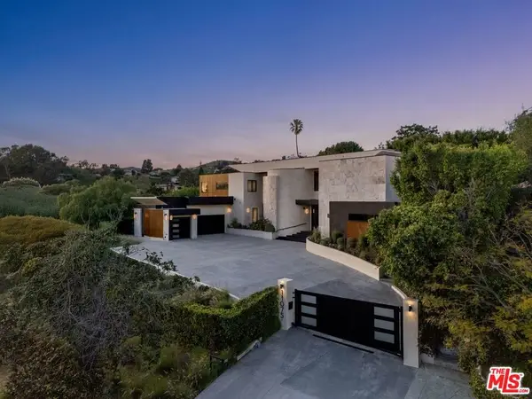 11075 W Sunset Boulevard, Los Angeles, CA 90049