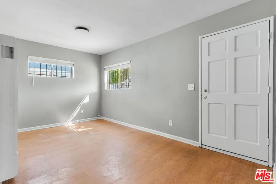 15321 S Frailey Avenue, Compton, CA 90221 - #3