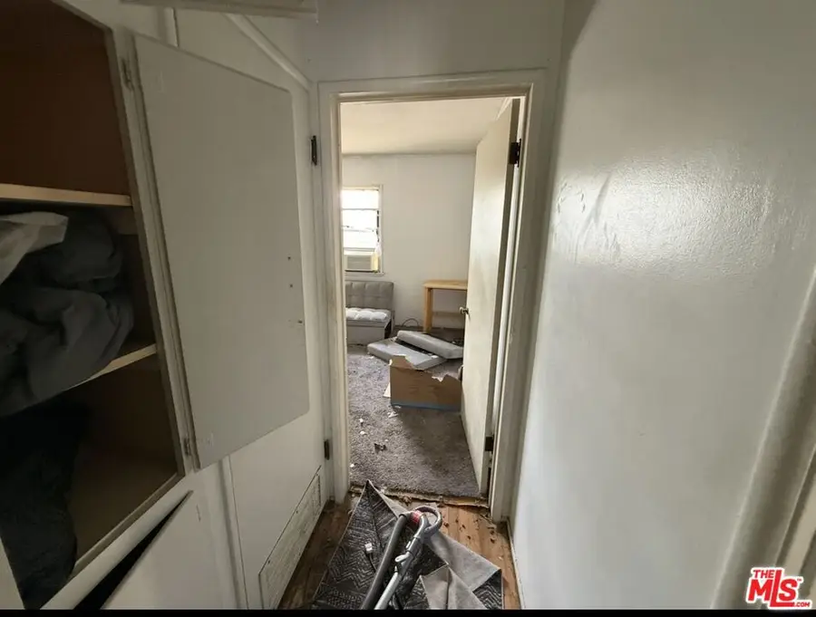 727 E Mountain View Avenue, Glendora, CA 91741 - #3