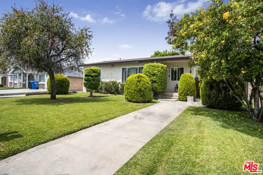 505 W 1st Street, Azusa, CA 91702 - #1