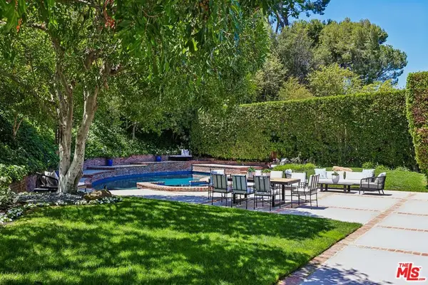 17228 Benner Place, Encino, CA 91316