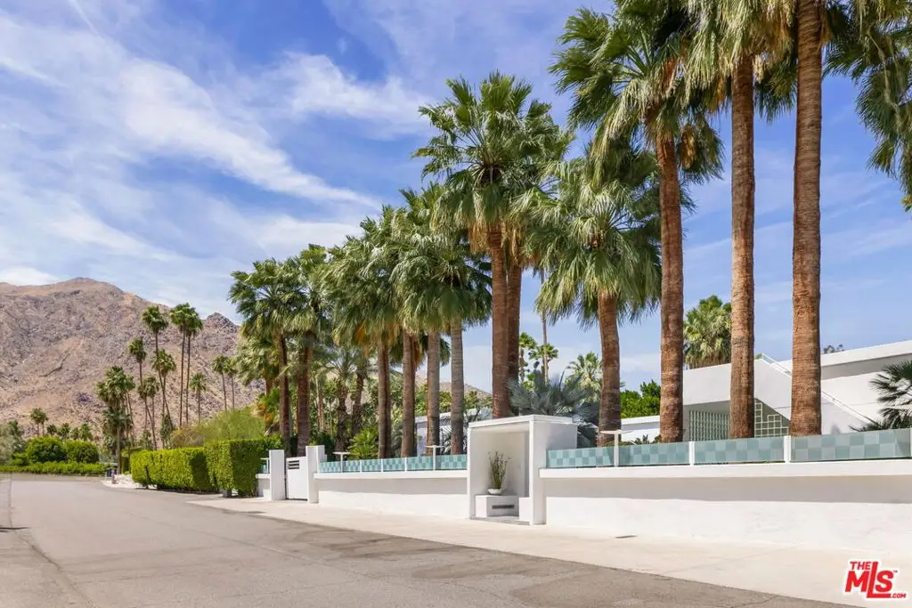 520 W Via Lola, Palm Springs, CA 92262 - #1