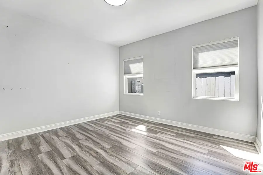 6659 Zelzah Avenue, Reseda, CA 91335 - #3