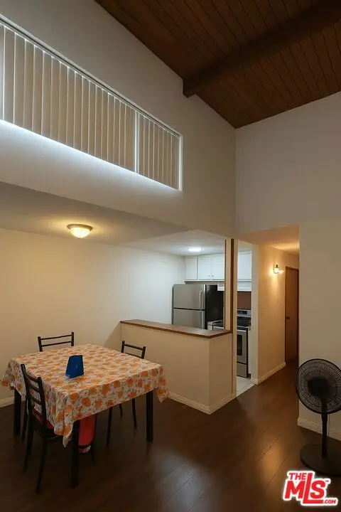 8601 International Avenue #210, Canoga Park, CA 91304 - #3