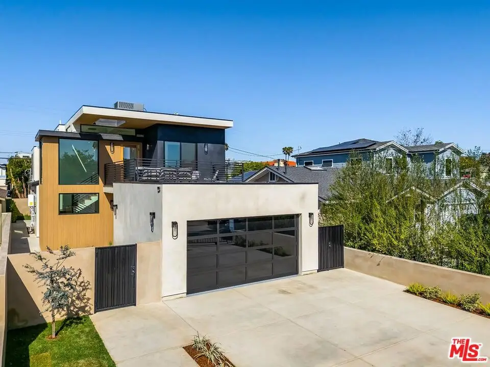 4266 Grand View Boulevard, Los Angeles, CA 90066 - #1