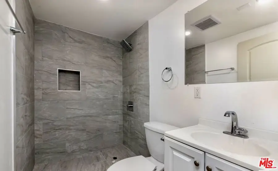 10500 S Vermont Avenue, Los Angeles, CA 90044 - #3