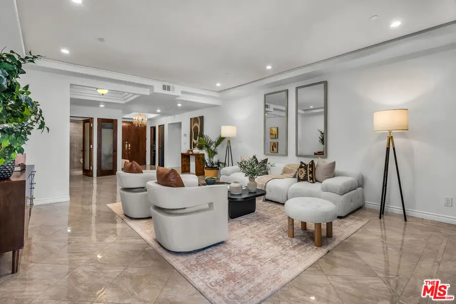 125 N Gale Drive #306, Beverly Hills, CA 90211 - #2