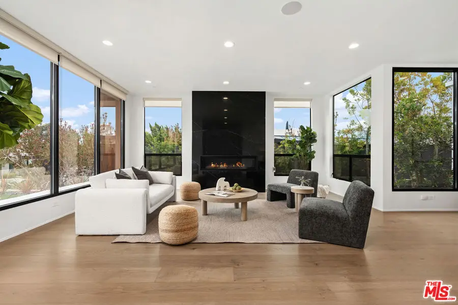 3207 Maplewood Avenue, Los Angeles, CA 90066 - #2