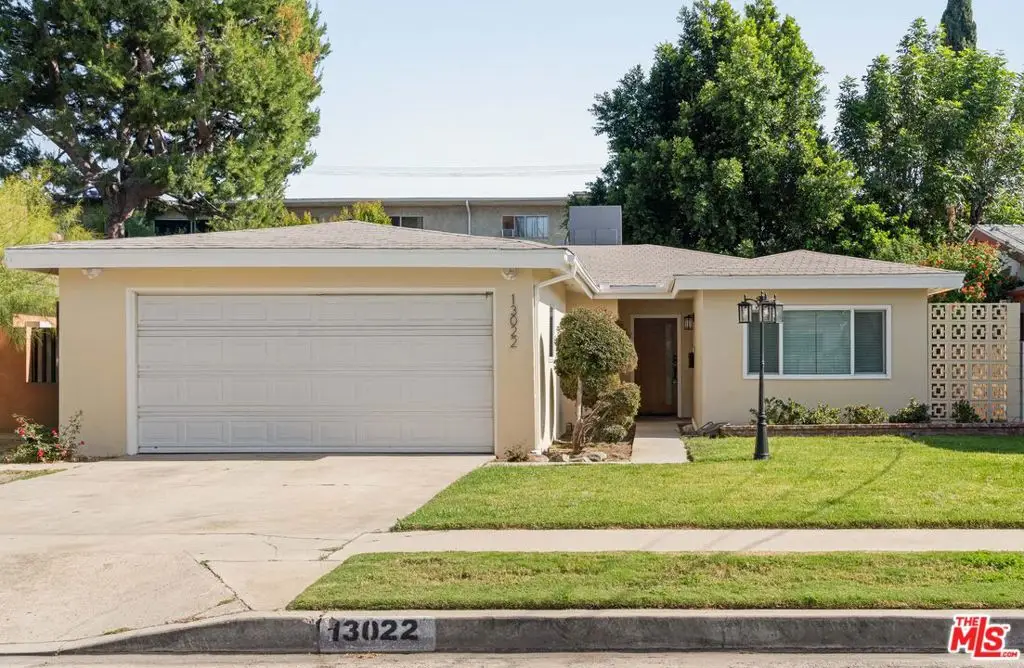 13022 Aetna Street, Valley Glen, CA 91401 - #1