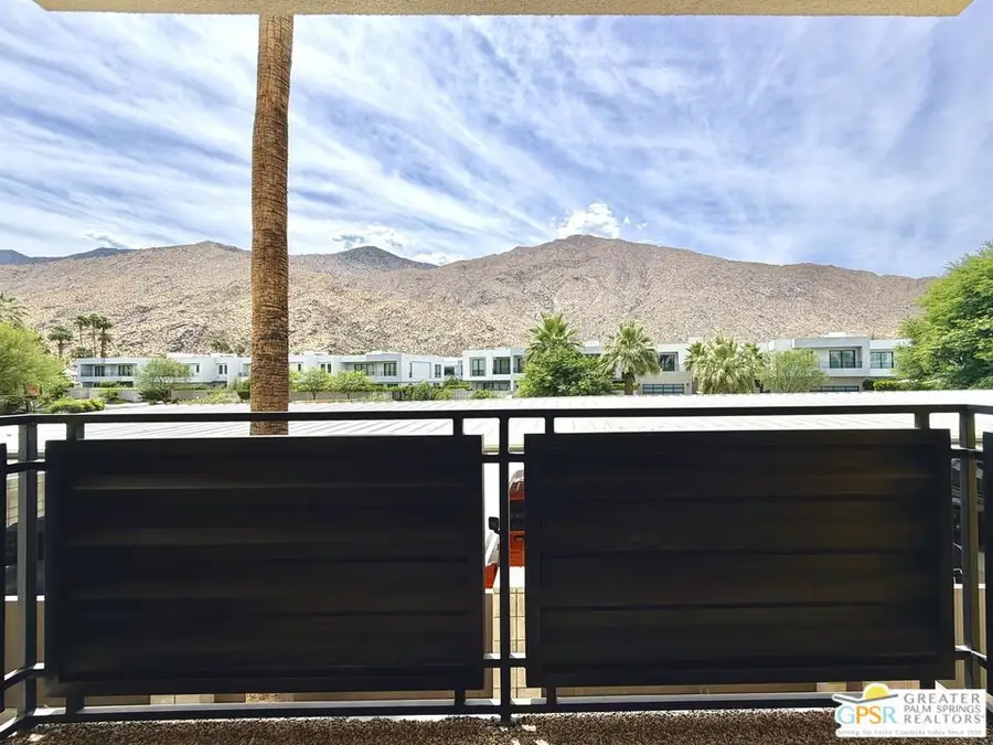 588 E San Lorenzo Road #201, Palm Springs, CA 92264 - #2