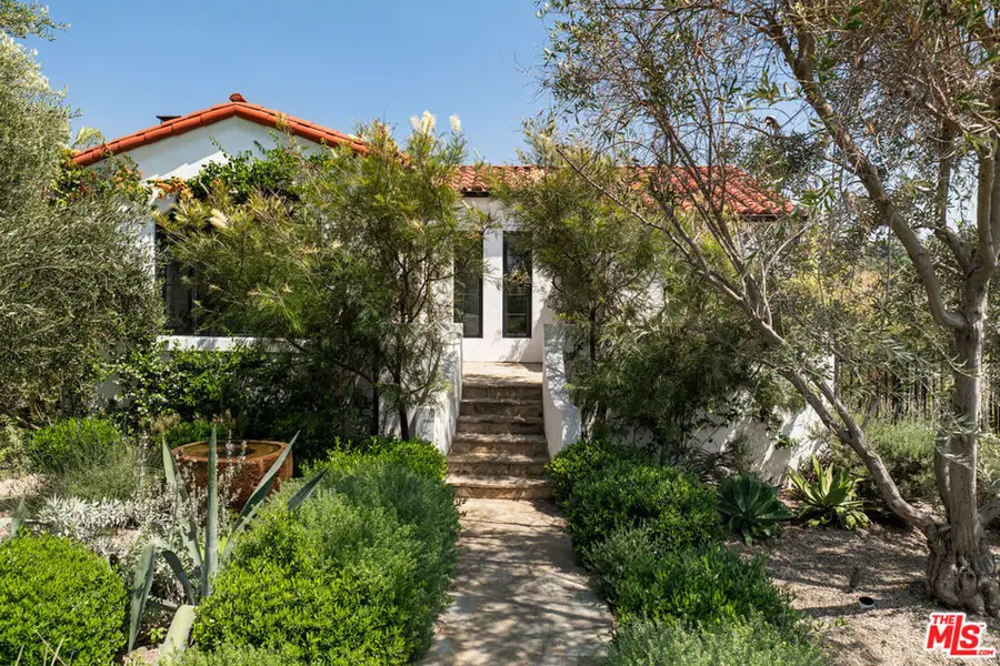 2168 Princeton, Los Angeles, CA 90026 - #2
