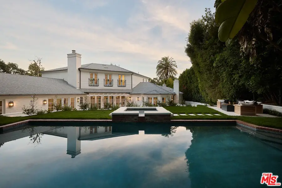 31 Oakmont Drive, Los Angeles, CA 90049 - #2