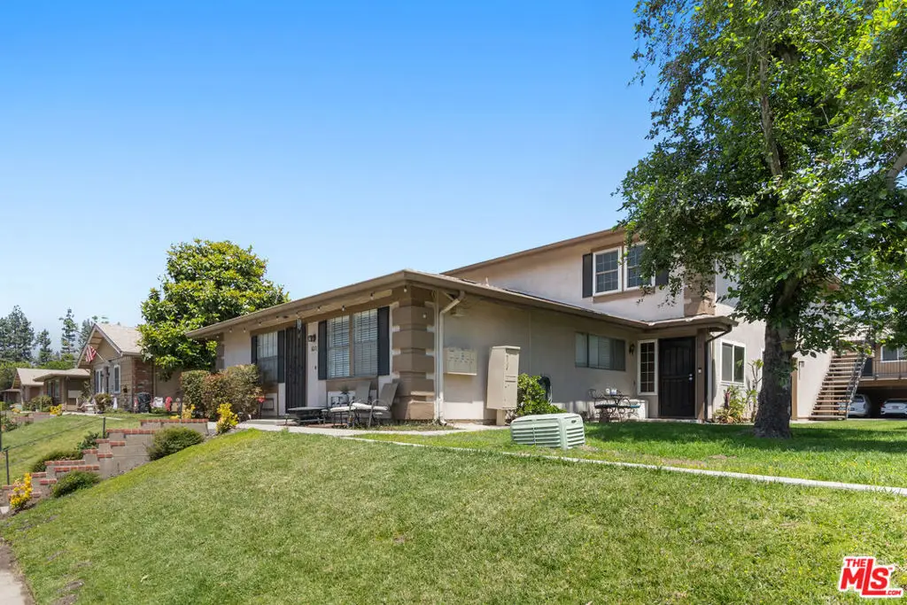 1021 W Sierra Madre Avenue #4, Azusa, CA 91702 - #1