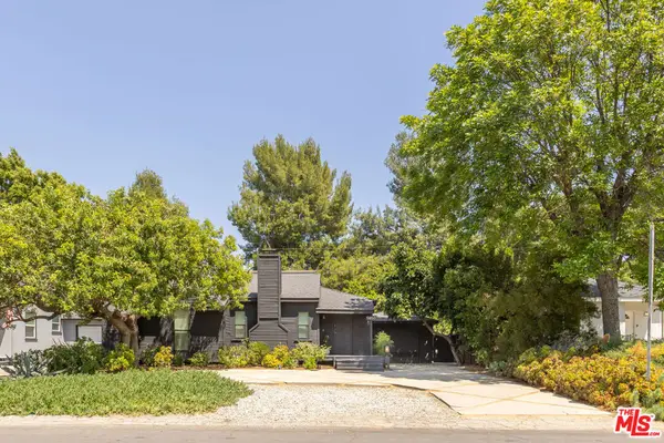 5850 Vesper Avenue, Van Nuys, CA 91411