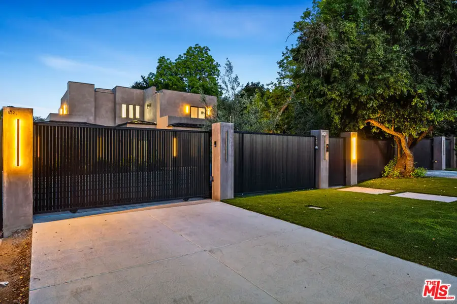 5826 Corbin Avenue, Tarzana, CA 91356 - #2