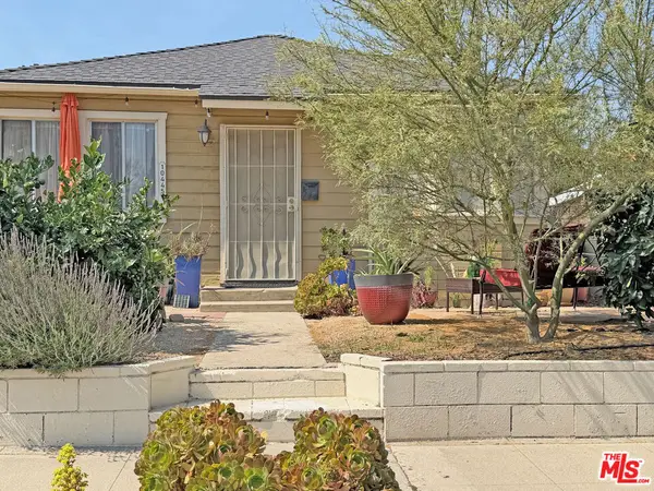 10445 W Chandler Boulevard, North Hollywood, CA 91601