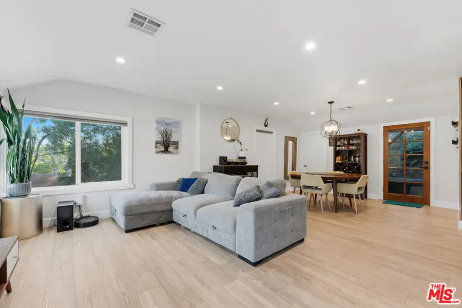 5810 Burwood Avenue, Los Angeles, CA 90042 - #2