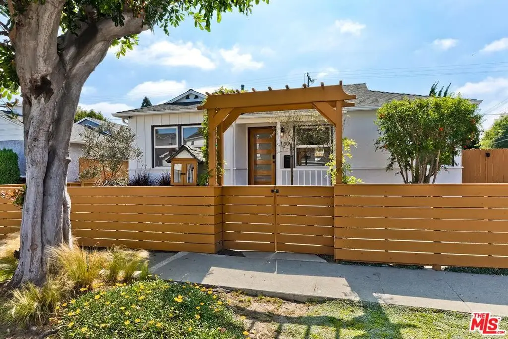 11305 Segrell Way, Culver City, CA 90230 - #1