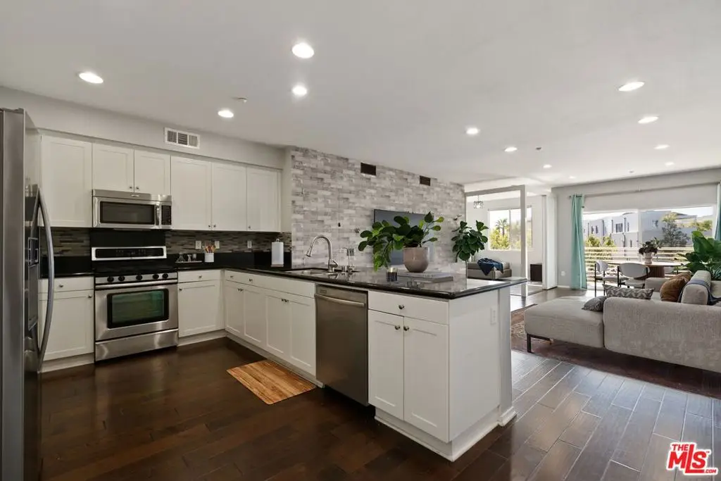 13126 Union Avenue #203, Hawthorne, CA 90250 - #1