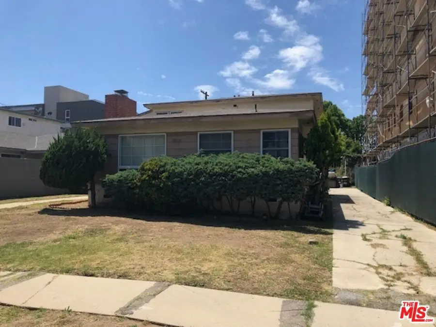 8837 Ramsgate Avenue, Los Angeles, CA 90045 - #3