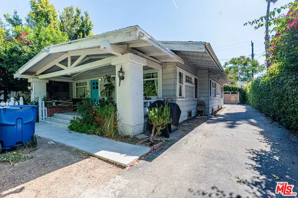 1130 N Beachwood Drive, Los Angeles, CA 90038