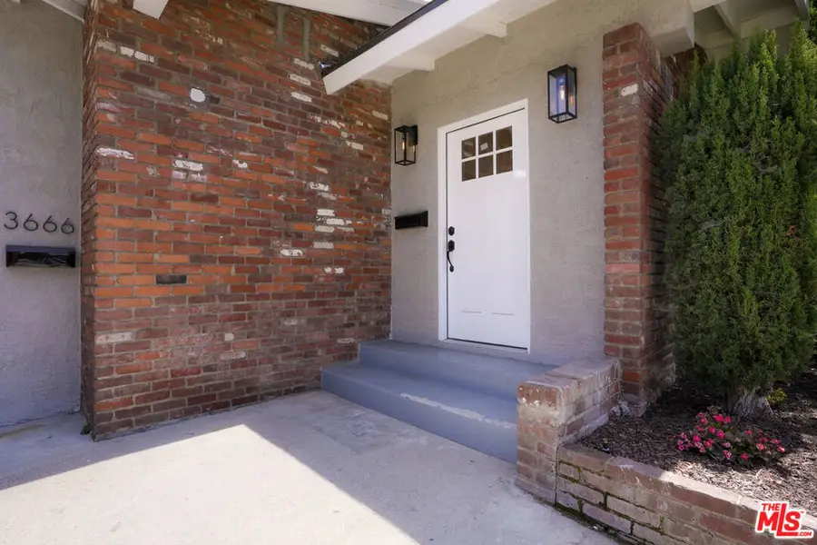 3666 2nd Avenue, Los Angeles, CA 90018 - #3