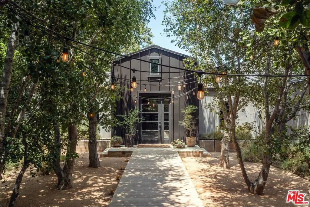 226 S Rimpau Boulevard, Los Angeles, CA 90004 - #1
