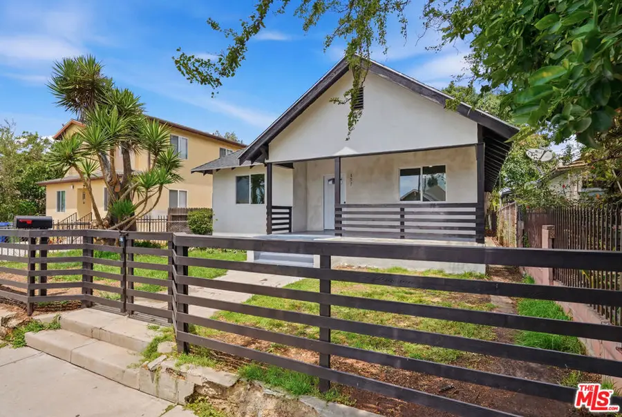 137 W 47th Place, Los Angeles, CA 90037 - #2