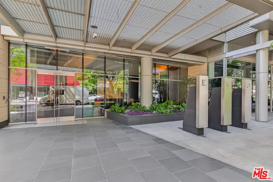1155 S Grand Avenue #915, Los Angeles, CA 90015 - #2
