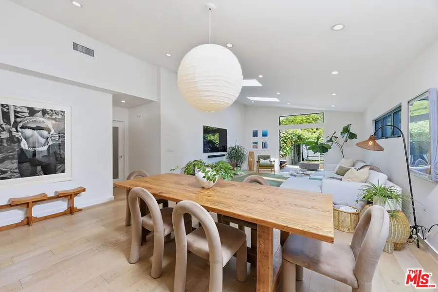 3640 Ashwood Avenue, Los Angeles, CA 90066 - #3