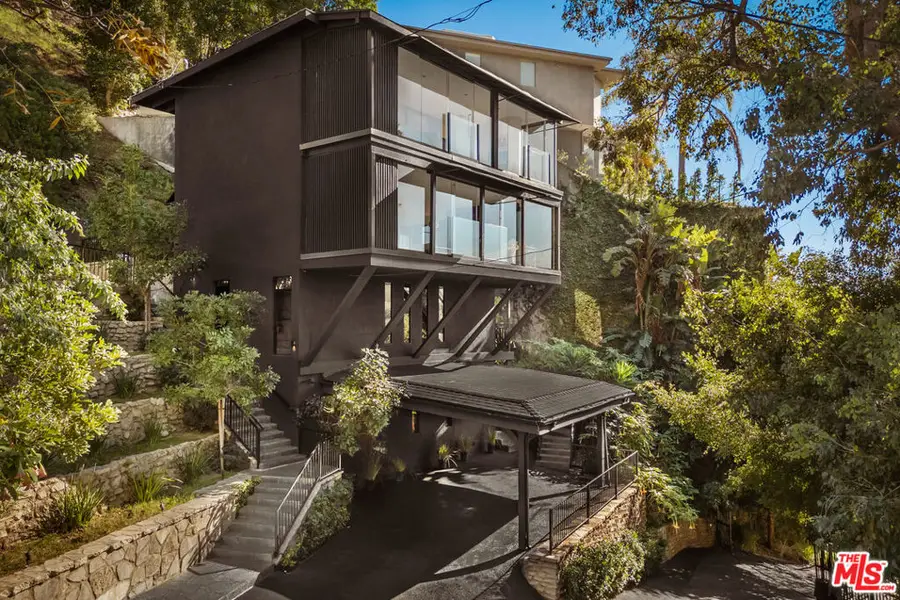 1782 Viewmont Drive, Los Angeles, CA 90069 - #2