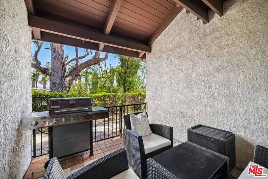 7714 Via Sorrento #22, Burbank, CA 91504 - #3