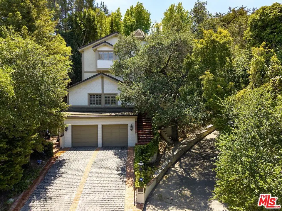 15938 Valley Vista Boulevard, Encino, CA 91436 - #1