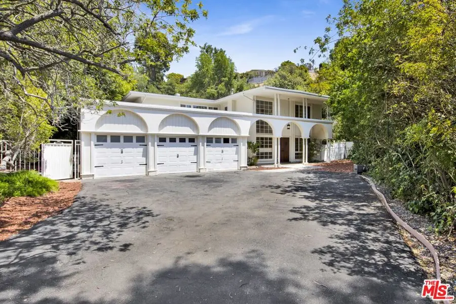 2460 Pesquera Drive, Los Angeles, CA 90049 - #2