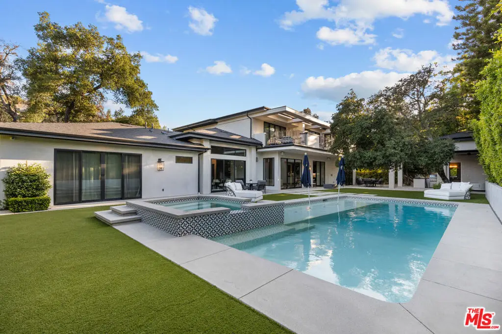 17401 Rancho Street, Encino, CA 91316 - #1