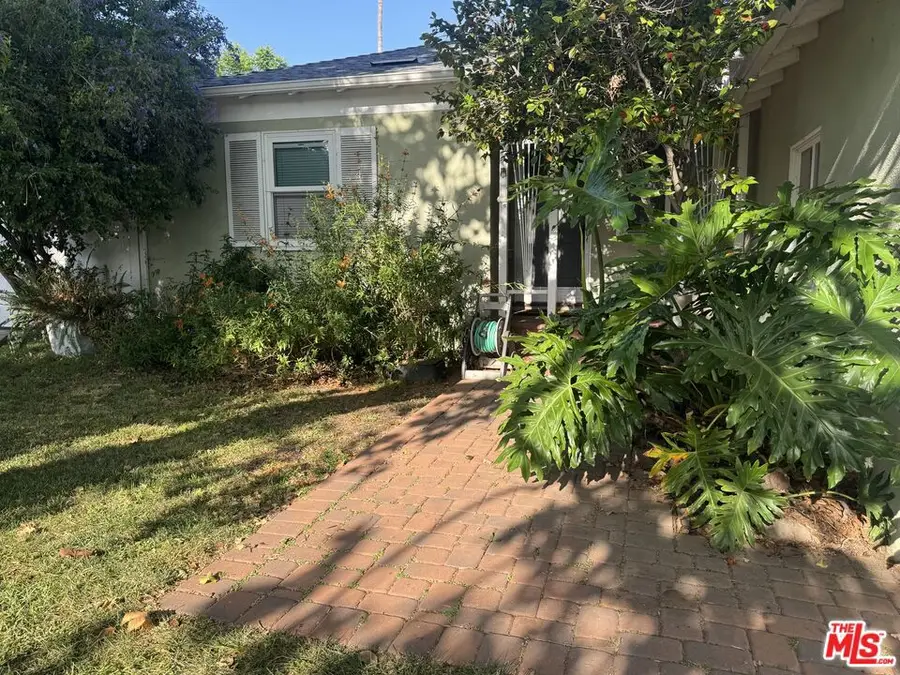 5702 Vesper Avenue, Van Nuys, CA 91411 - #2