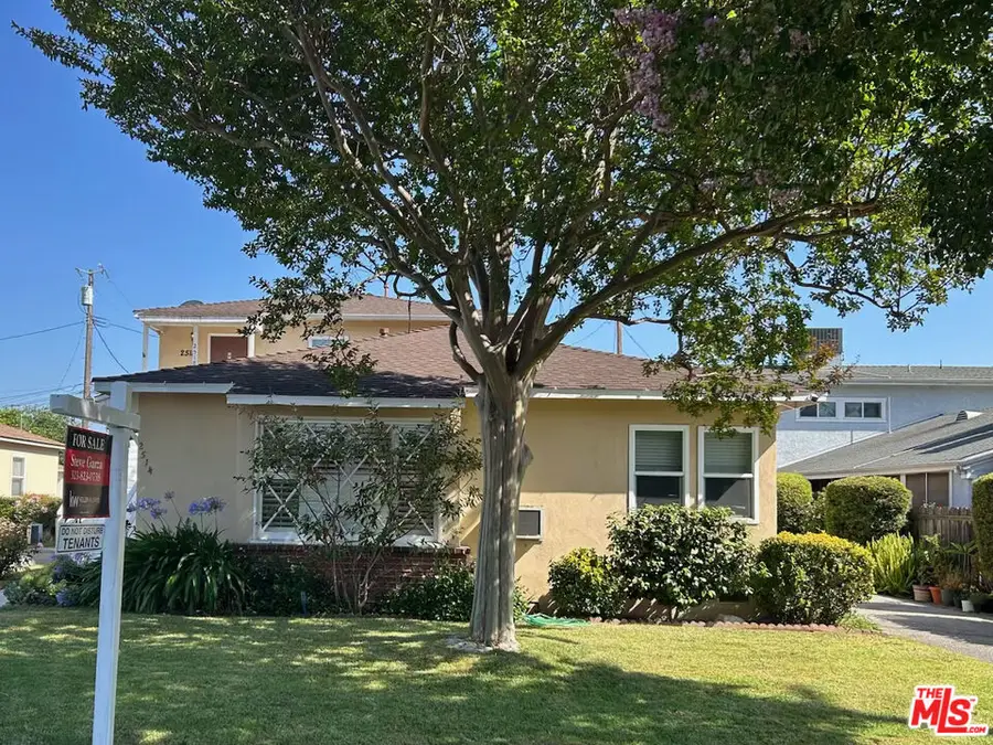 2514 W Chandler Boulevard, Burbank, CA 91505 - #2