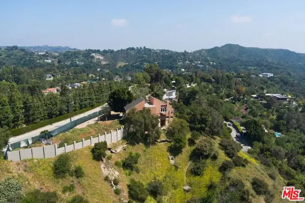 3025 Benedict Canyon Drive, Los Angeles, CA 90210