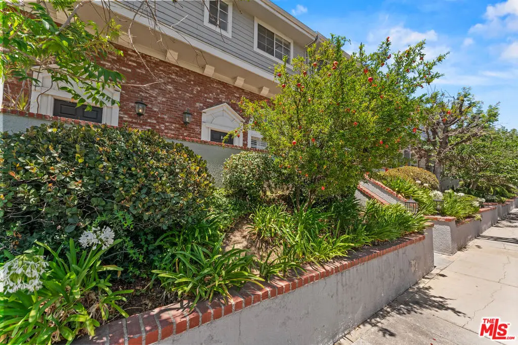 8741 Darby Avenue #2, Northridge, CA 91325 - #1
