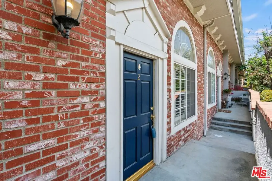 8741 Darby Avenue #2, Northridge, CA 91325 - #3
