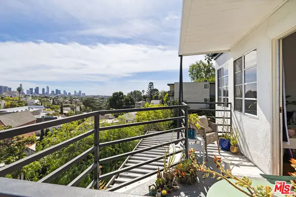 960 N Micheltorena Street, Los Angeles, CA 90026
