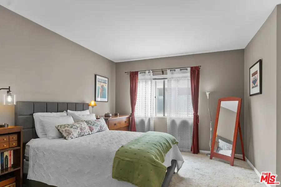 1828 Barry Avenue #4, Los Angeles, CA 90025 - #2