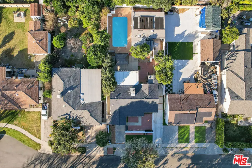 18813 Cantlay Street, Reseda, CA 91335 - #1